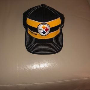 Steele's NFL S/M hat NWOT